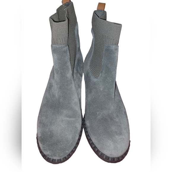 Gentle Souls Best Chelsea Boots- Charcoal Suede size 10 - Picture 2 of 7